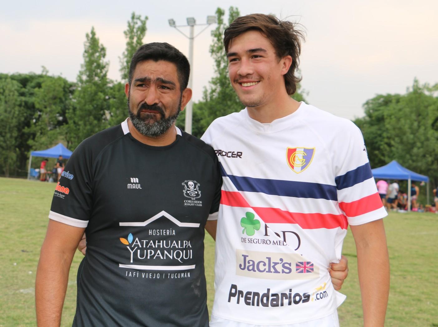 LOS ROMANO. Toda la emoción de Eduardo, padre, y Santiago, hijo, se enfrentaron en la cancha jugando para Corsarios y Natación, respectivamente. FOTOS: Tomás Gray/TTNOA  