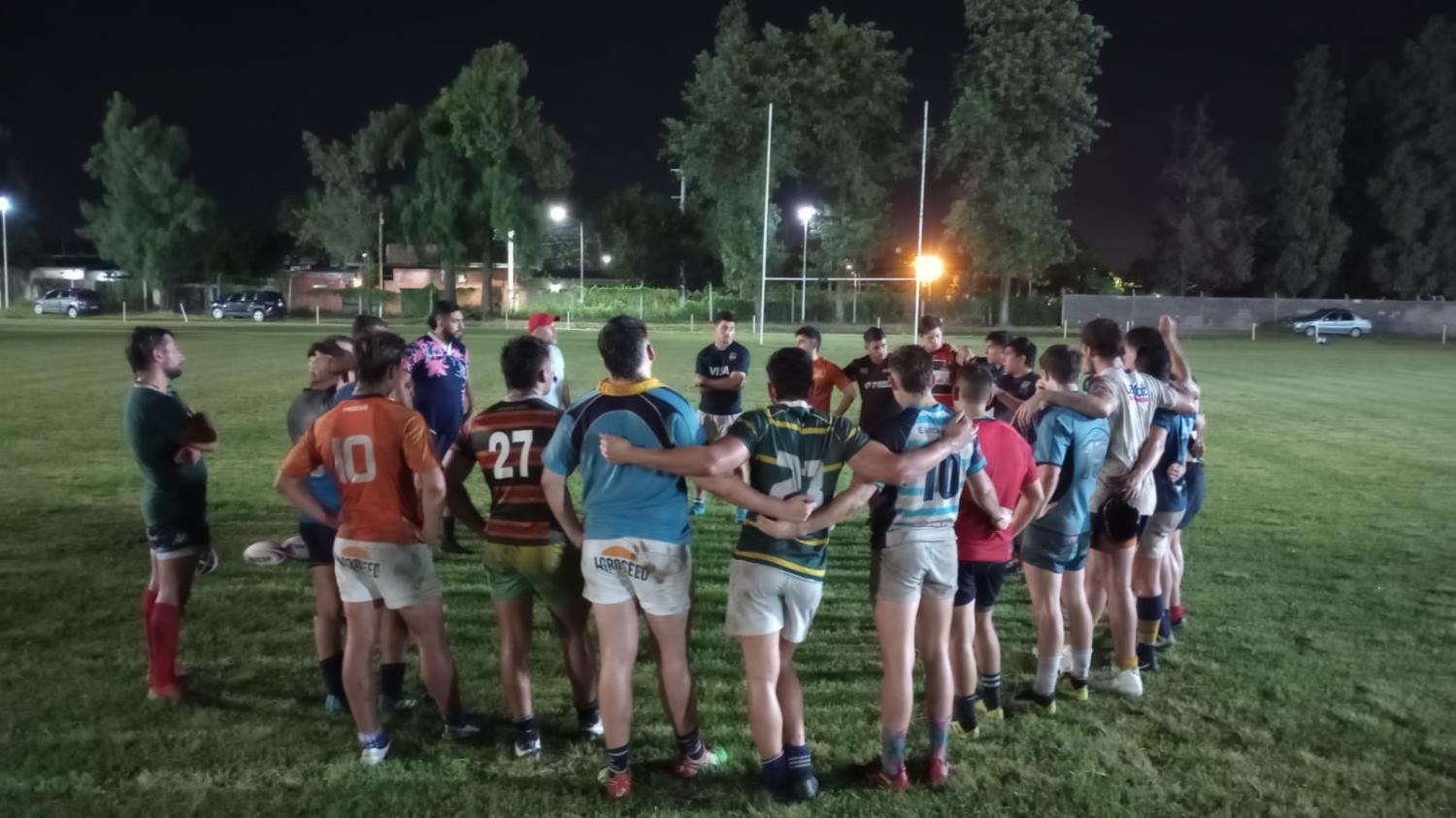 FORMAR UN GRUPO. Una de las ideas de Alvaro Tejeda es unir al plantel para así poder cumplir los objetivos. FOTO: Tercer Tiempo Noa 