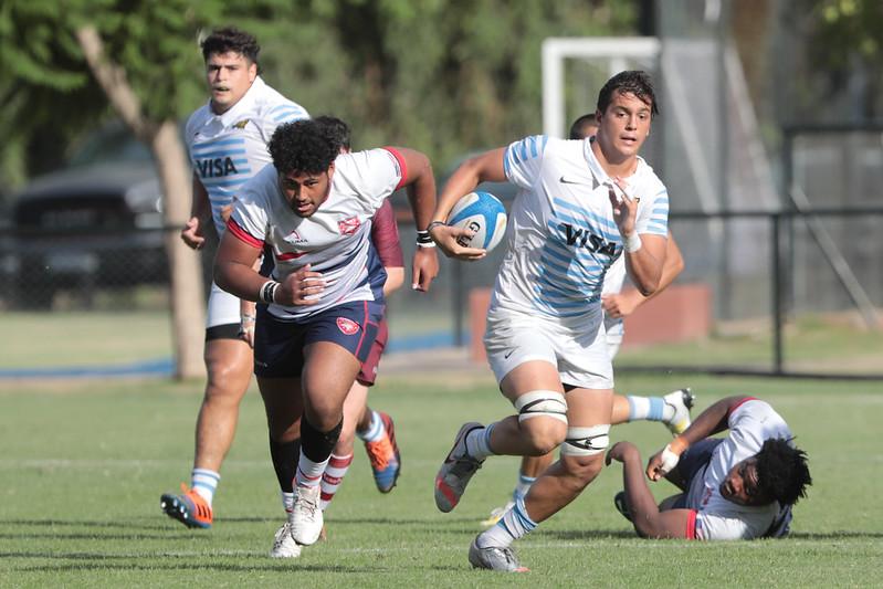 LA MIRADA ATENTA AL JUEGO. Lautaro Fanlo observa de cerca la jugada. FOTO: Prensa UAR 