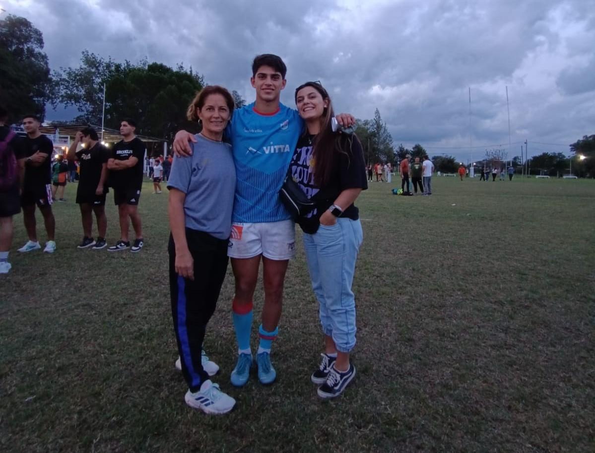 LA FAMILIA FELIZ. Claudia, Ignacio y Camila. Foto: Gentileza Claudia Luna 