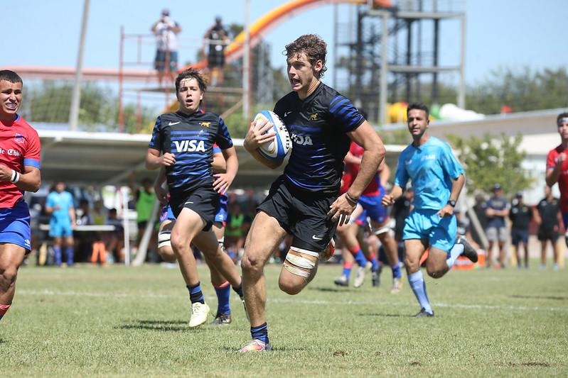 Pedro Coll eludiendo rivales. Foto: Prensa UAR 